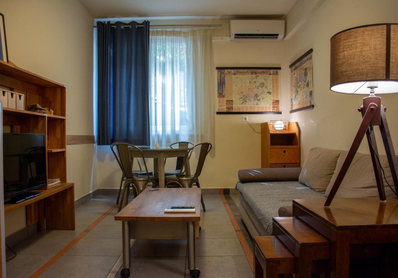 Handcrafted Unique Flat, 200M From The Acropolis Athens Ngoại thất bức ảnh